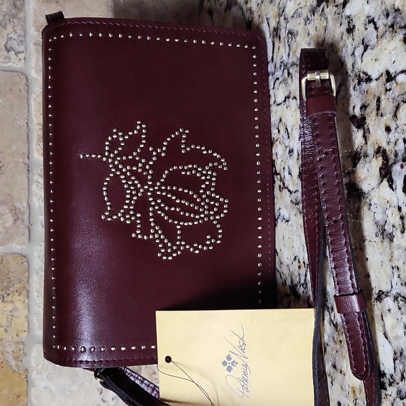 Patricia Nash Handbags - Patricia Nash Lanza Crossbody
